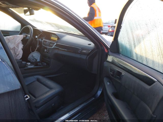 2010 MERCEDES-BENZ E 350 WDDHF5GB1AA077774 Photo 4