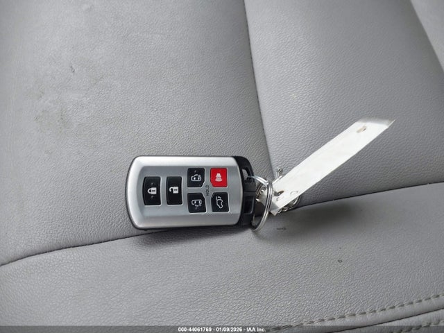 Toyota SIENNA XLE 2020 5TDYZ3DC4LS039836 Image 11