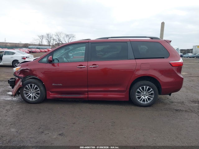 Toyota SIENNA XLE 2020 5TDYZ3DC4LS039836 Image 14