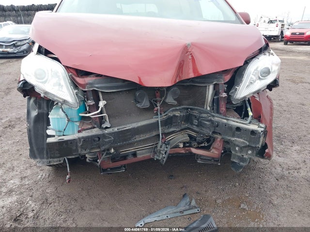 Toyota SIENNA XLE 2020 5TDYZ3DC4LS039836 Image 6