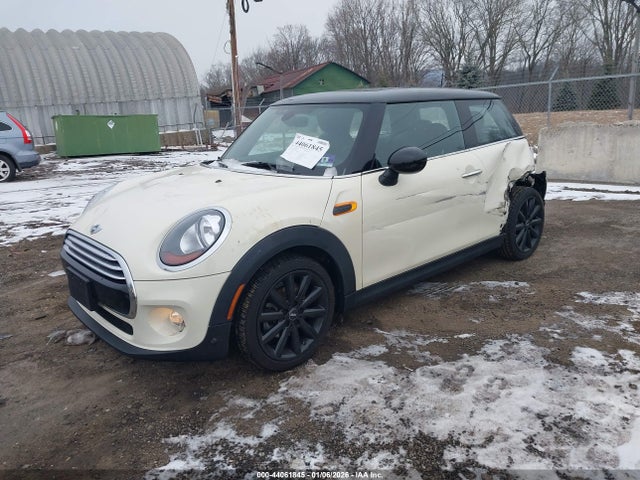 2018 MINI HARDTOP WMWXP5C59J3C65613 Photo 1