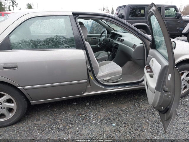 1998 Toyota Camry Le V6 მანქანა იყიდება აუქციონზე, vin: 4T1BF28K2WU059122, აუქციონის ნომერი: 44061854
