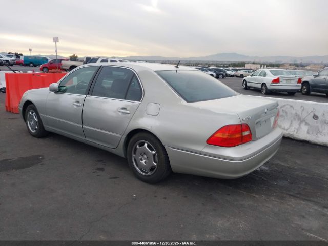 2002 LEXUS LS 430 JTHBN30F420061059 Photo 2