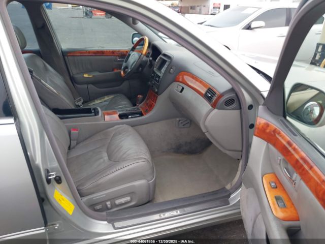 2002 LEXUS LS 430 JTHBN30F420061059 Photo 4