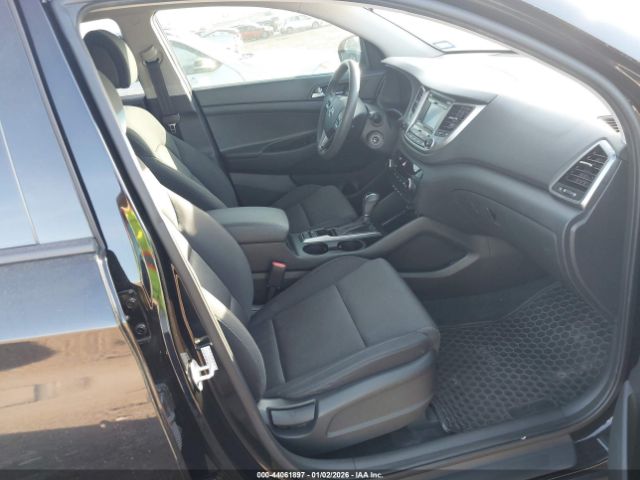 2017 HYUNDAI TUCSON KM8J33A23HU361350 Photo 4