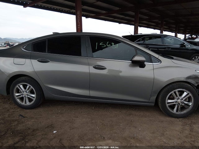 1G1BE5SM6H7221282 Chevrolet Cruze Lt Auto