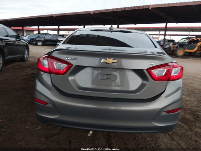 1G1BE5SM6H7221282 Chevrolet Cruze Lt Auto