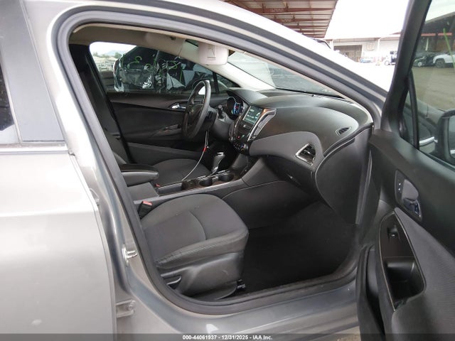 2017 CHEVROLET CRUZE 1G1BE5SM6H7221282 Photo 4