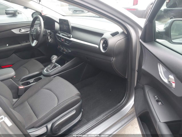44061942 :رقم المزاد ، 3KPF24AD5RE706771 vin ، 2024 Kia Forte Lxs مزاد بيع