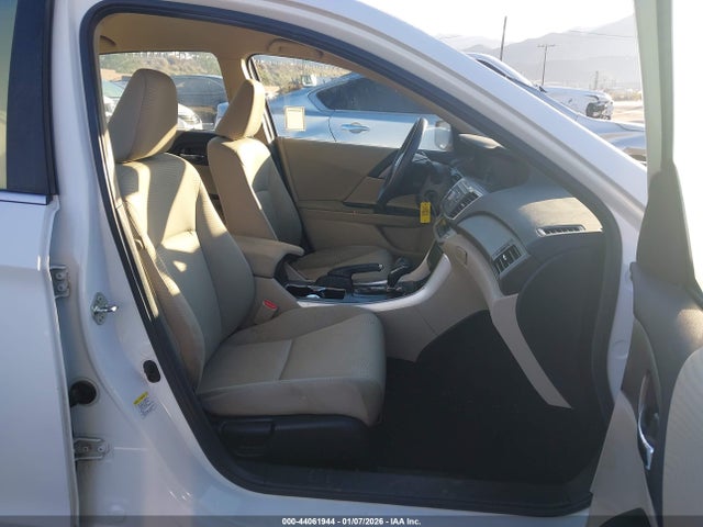 1HGCR2F38FA244032 Honda ACCORD LX