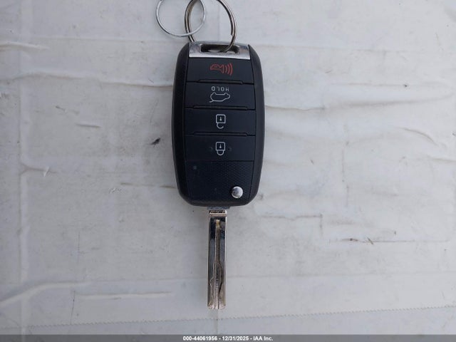 KNDJP3A53J7594622 KIA SOUL +