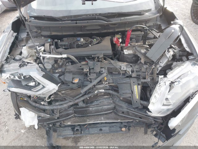44061968 :رقم المزاد ، KNMAT2MV0JP579772 vin ، 2018 Nissan Rogue S مزاد بيع