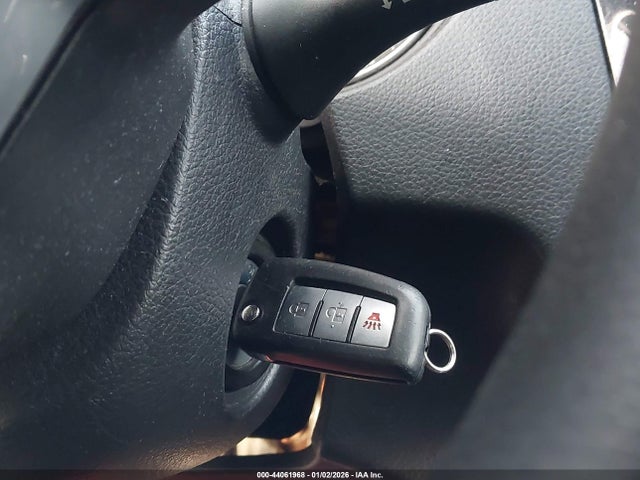44061968 :رقم المزاد ، KNMAT2MV0JP579772 vin ، 2018 Nissan Rogue S مزاد بيع