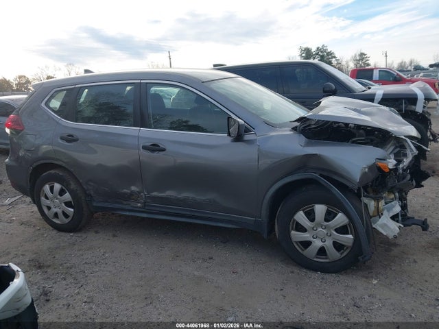 44061968 :رقم المزاد ، KNMAT2MV0JP579772 vin ، 2018 Nissan Rogue S مزاد بيع