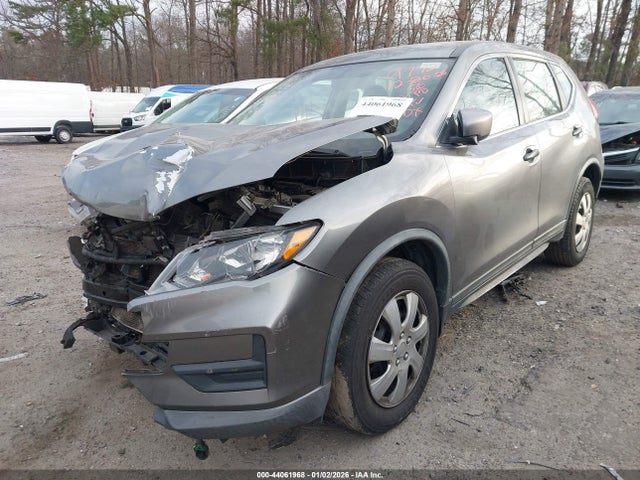 44061968 :رقم المزاد ، KNMAT2MV0JP579772 vin ، 2018 Nissan Rogue S مزاد بيع