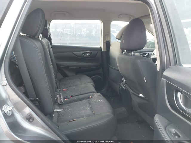 44061968 :رقم المزاد ، KNMAT2MV0JP579772 vin ، 2018 Nissan Rogue S مزاد بيع