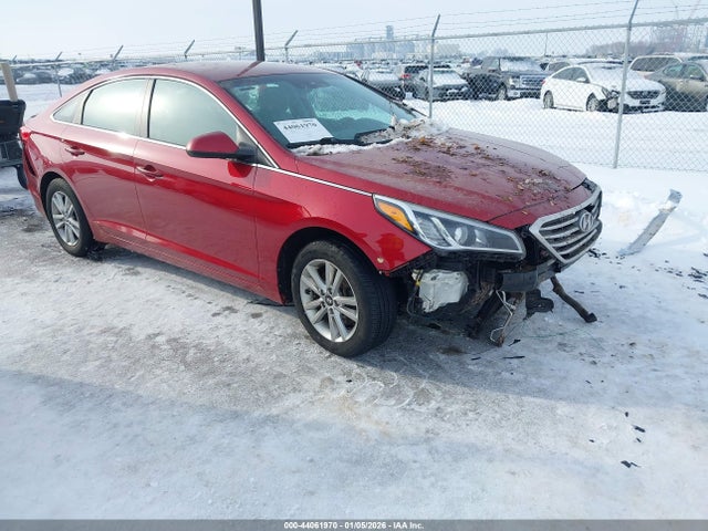 Hyundai SONATA SE 2015 5NPE24AF2FH189501 Image 1