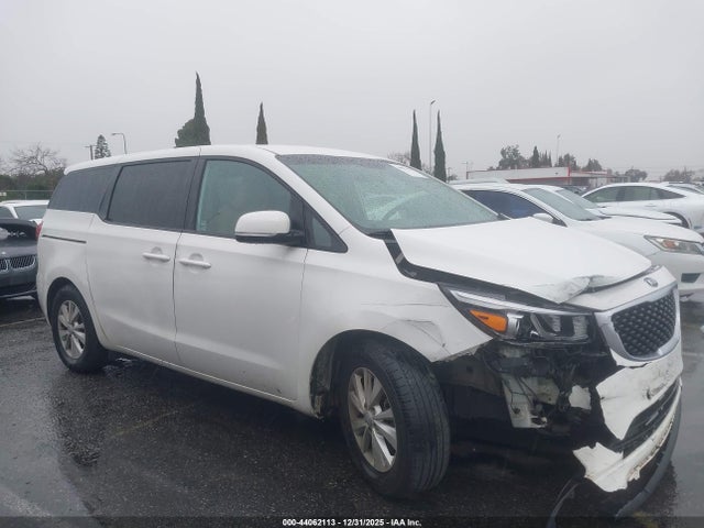 Продажа на аукционе авто 2018 Kia Sedona Lx, vin: KNDMB5C11J6373107, номер лота: 44062113