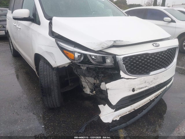 Продажа на аукционе авто 2018 Kia Sedona Lx, vin: KNDMB5C11J6373107, номер лота: 44062113