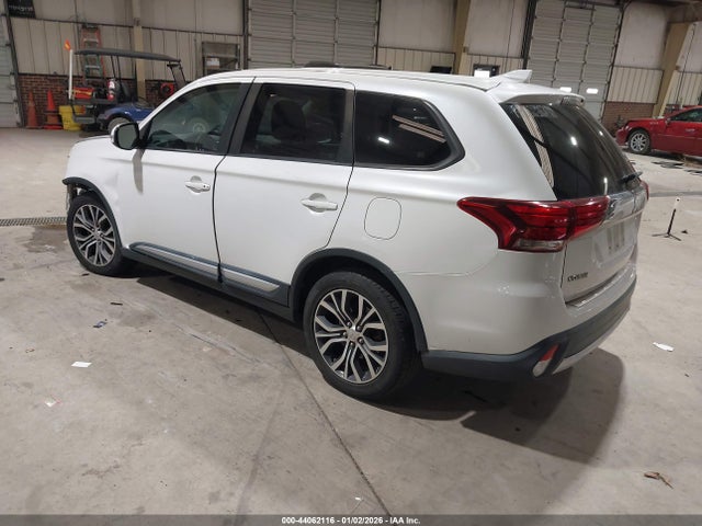 2018 MITSUBISHI OUTLANDER JA4AZ3A37JZ008978 Photo 2