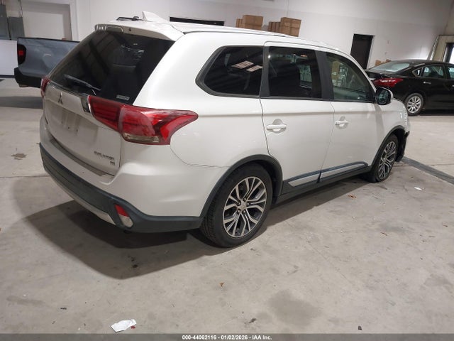 2018 MITSUBISHI OUTLANDER JA4AZ3A37JZ008978 Photo 3