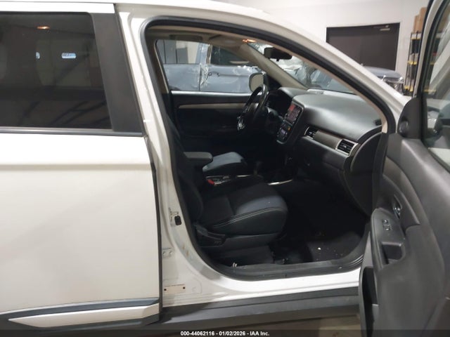 2018 MITSUBISHI OUTLANDER JA4AZ3A37JZ008978 Photo 4