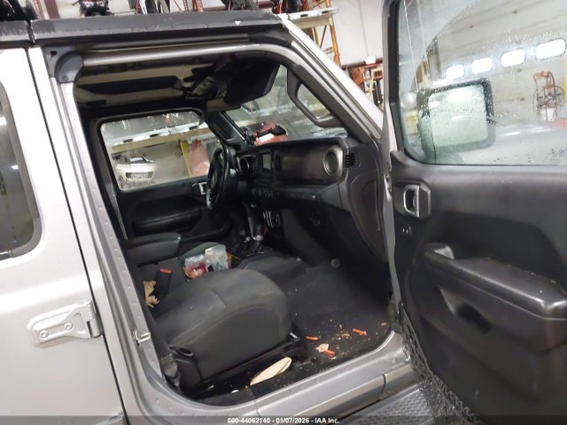 2018 JEEP WRANGLER UNLIMITED 1C4HJXDG8JW183453 Photo 4