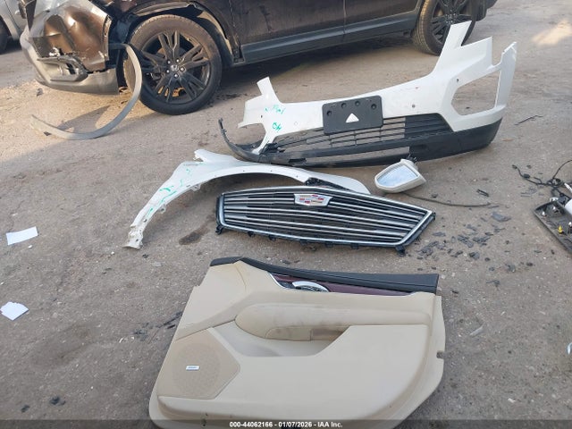 44062166 :رقم المزاد ، 1GYKNCRS2KZ204050 vin ، 2019 Cadillac Xt5 Luxury مزاد بيع