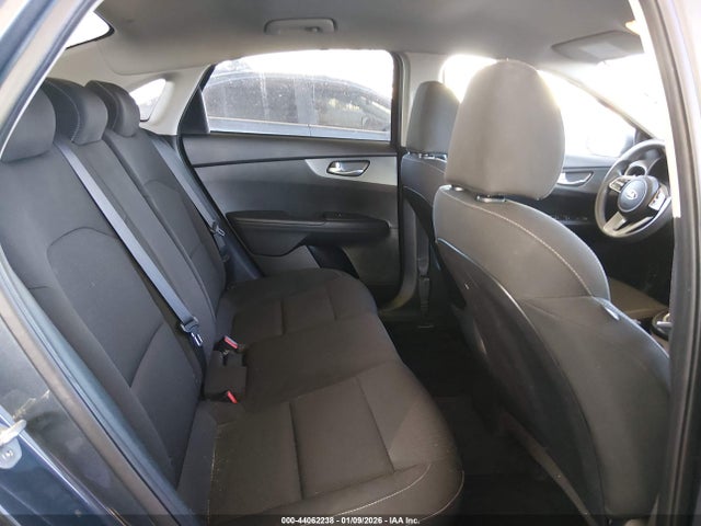 3KPF24AD4LE183542 KIA Forte Lxs