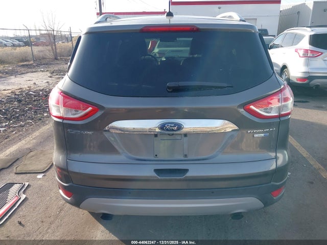1FMCU9J94EUB71011 Ford Escape Titanium