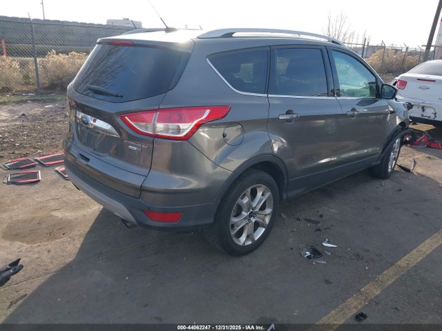 1FMCU9J94EUB71011 Ford Escape Titanium