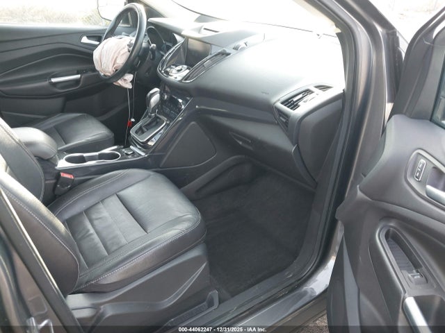 1FMCU9J94EUB71011 Ford Escape Titanium