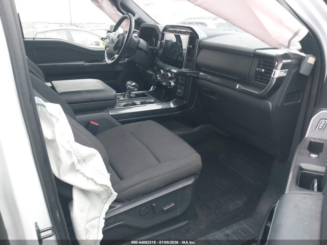 1FTFW1E81NKE88268 Ford F-150 Xlt