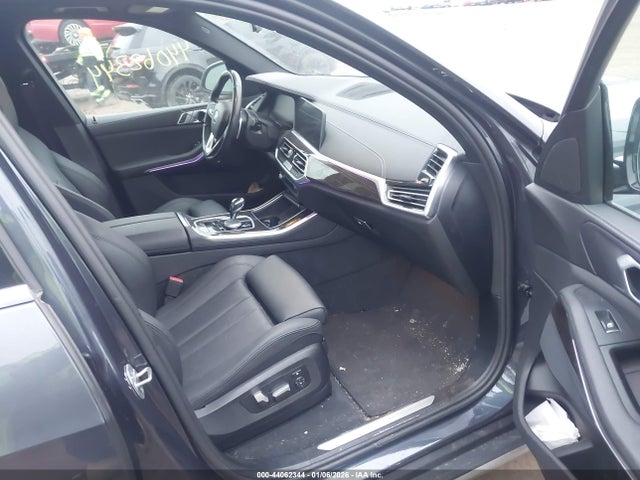 2021 BMW X5 5UXCR6C00M9F52036 Photo 4