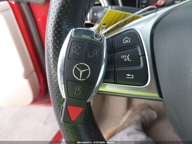 2017 Mercedes-benz C 300 მანქანა იყიდება აუქციონზე, vin: WDDWJ4JB2HF353613, აუქციონის ნომერი: 44062374