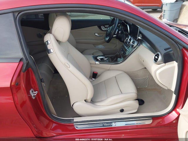 2017 Mercedes-benz C 300 მანქანა იყიდება აუქციონზე, vin: WDDWJ4JB2HF353613, აუქციონის ნომერი: 44062374