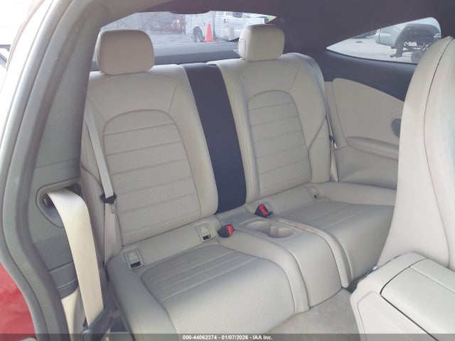 2017 Mercedes-benz C 300 მანქანა იყიდება აუქციონზე, vin: WDDWJ4JB2HF353613, აუქციონის ნომერი: 44062374
