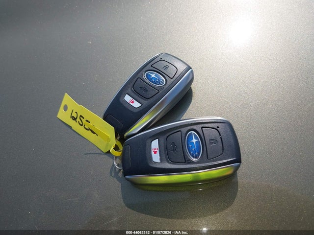 44062382 :رقم المزاد ، 4S4BTAFC7S3135979 vin ، 2025 Subaru Outback Premium مزاد بيع