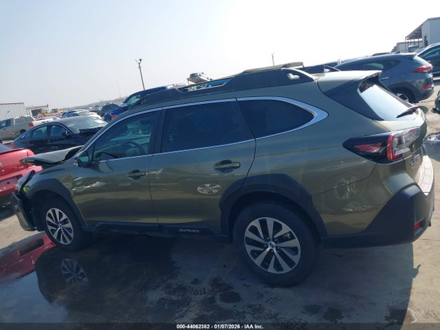 44062382 :رقم المزاد ، 4S4BTAFC7S3135979 vin ، 2025 Subaru Outback Premium مزاد بيع