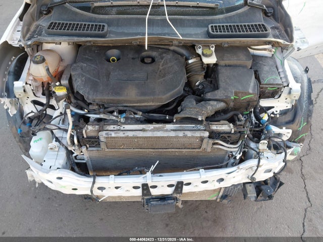 1FMCU9J98JUA04211 Ford Escape Titanium