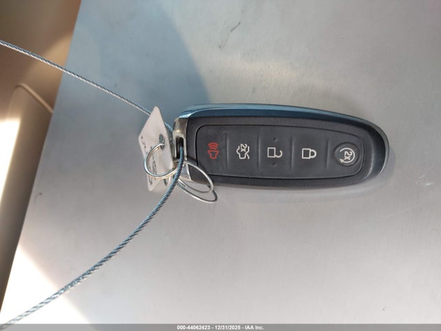1FMCU9J98JUA04211 Ford Escape Titanium
