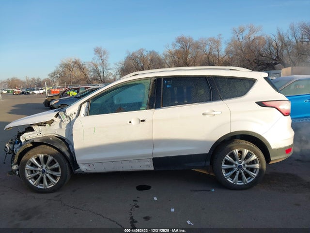 1FMCU9J98JUA04211 Ford Escape Titanium
