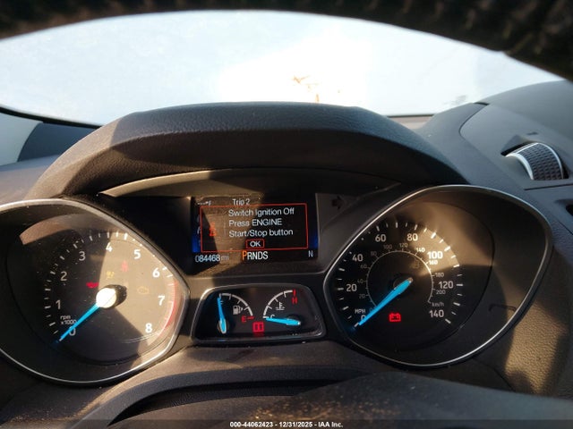 1FMCU9J98JUA04211 Ford Escape Titanium