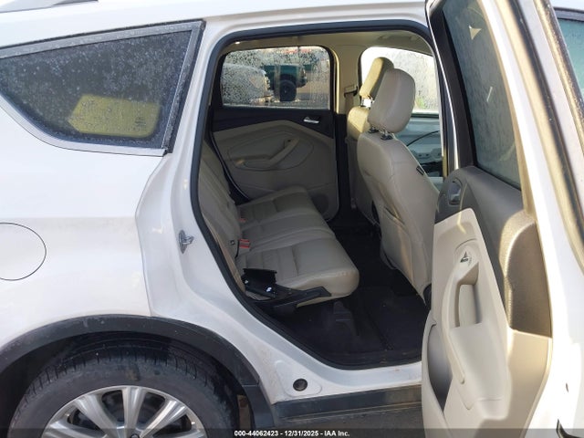1FMCU9J98JUA04211 Ford Escape Titanium