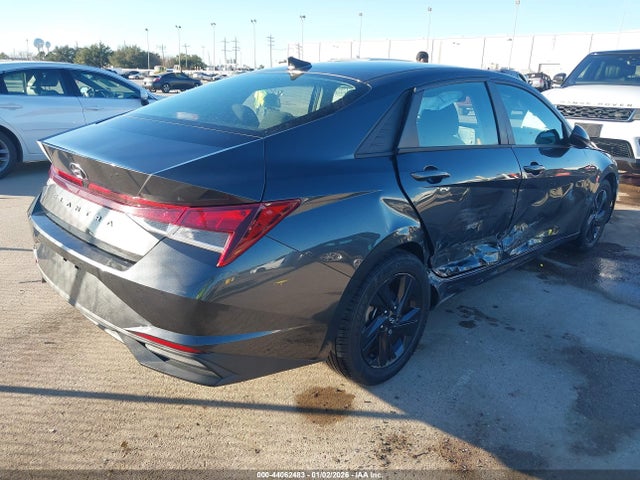 2021 HYUNDAI ELANTRA 5NPLM4AG3MH052378 Photo 3