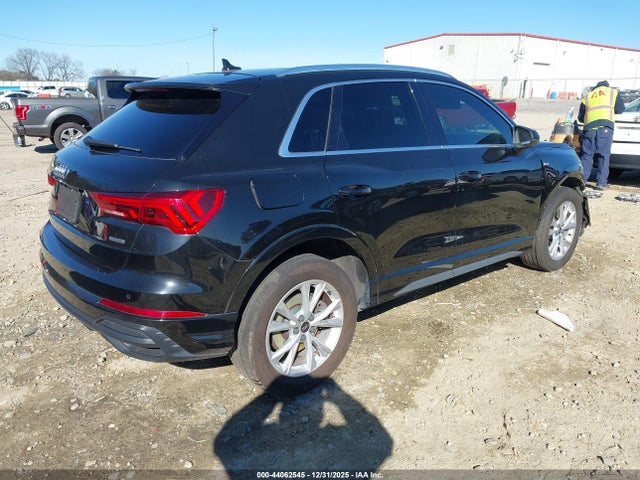 2021 AUDI Q3 WA1DECF32M1099887 Photo 3