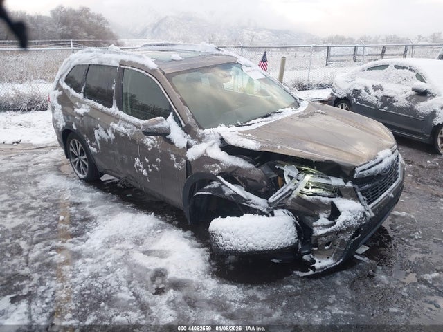 JF2SKAUCXLH403701 Subaru Forester Limited