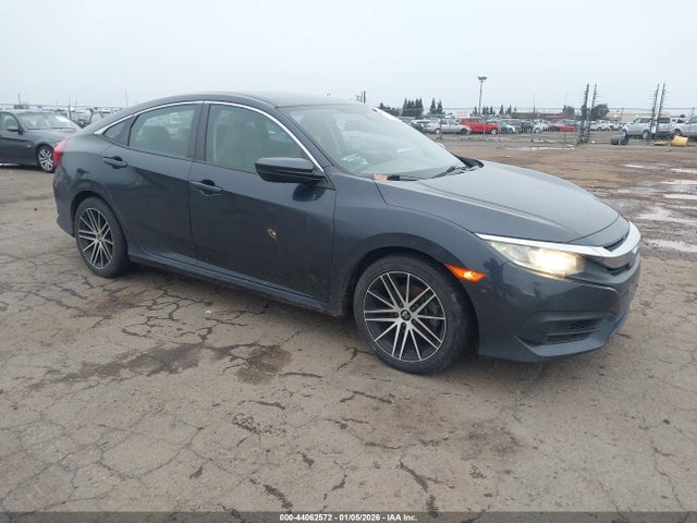 Honda Civic Lx 2018 2HGFC2F54JH584983 главное изображение