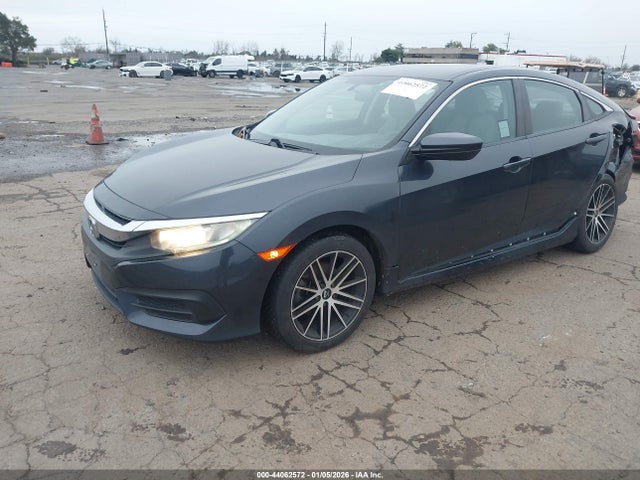 Honda Civic Lx 2018 2HGFC2F54JH584983 Image 2
