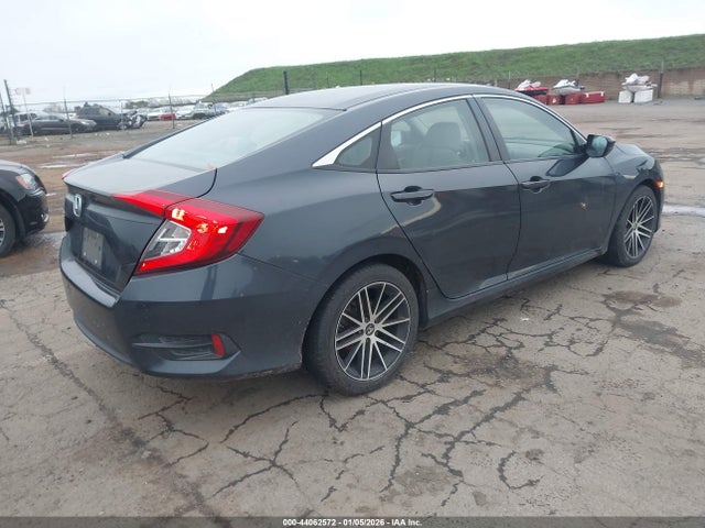 Honda Civic Lx 2018 2HGFC2F54JH584983 Image 4